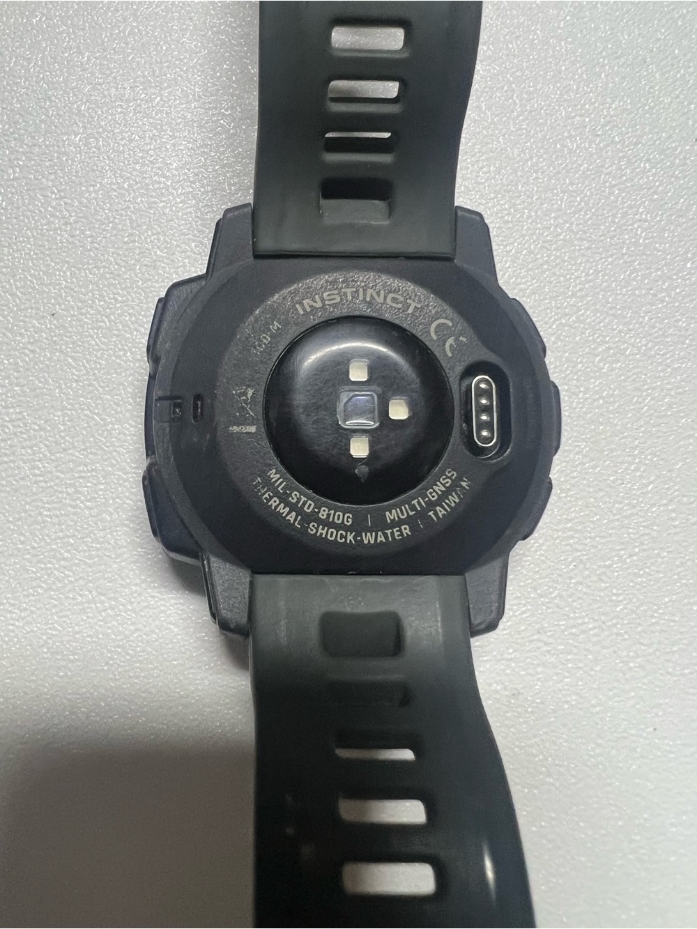 garmin black GPS smartwatch with black silicone strap - Picture 5 of 7
